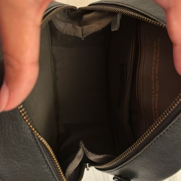 Matt & Nat Cross body bag - Picture 3 of 3